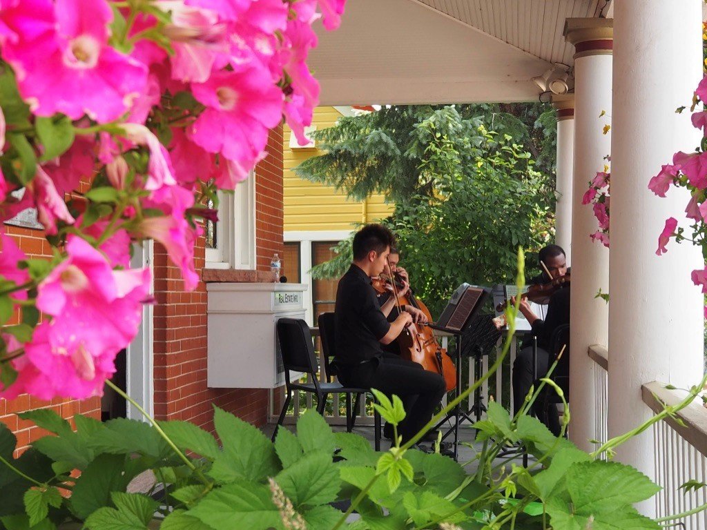 NRO musicians play on the Breckenridge Associates porch